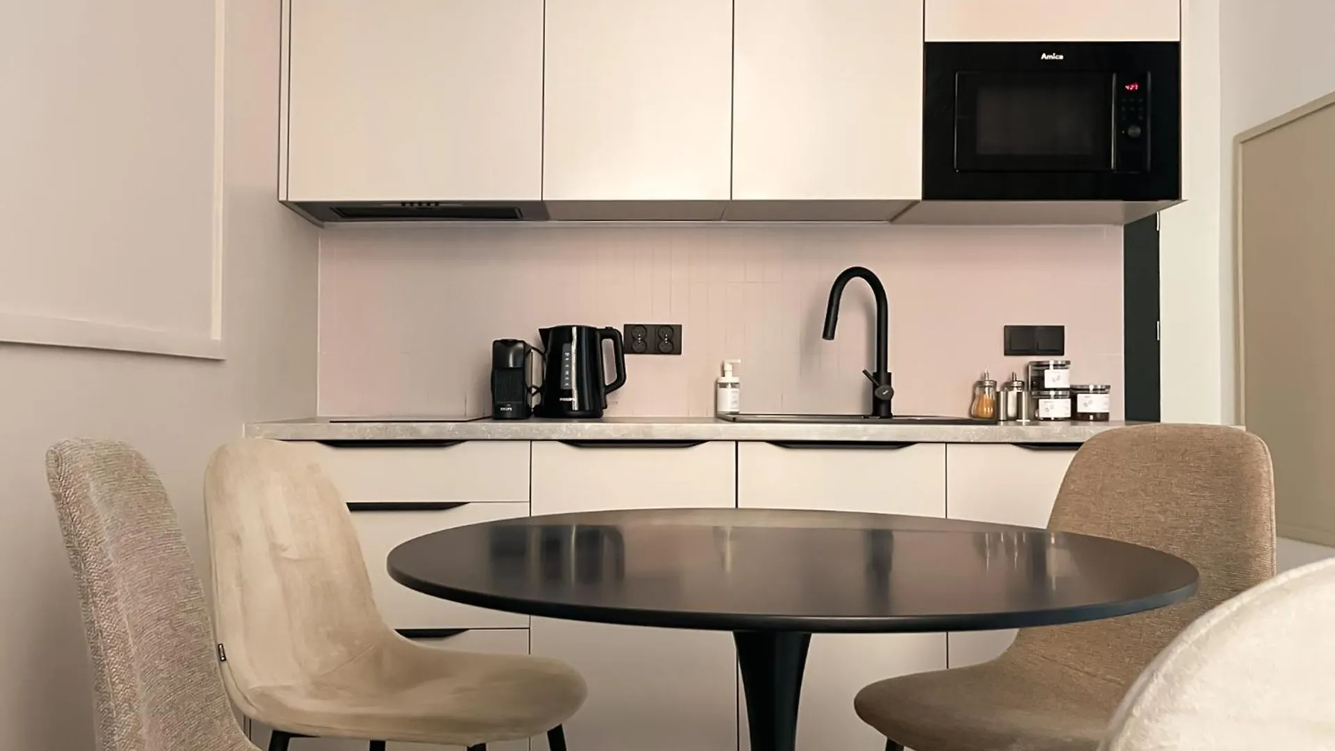Visiting Apartments - Leszczynskiego Wrocław Polónia